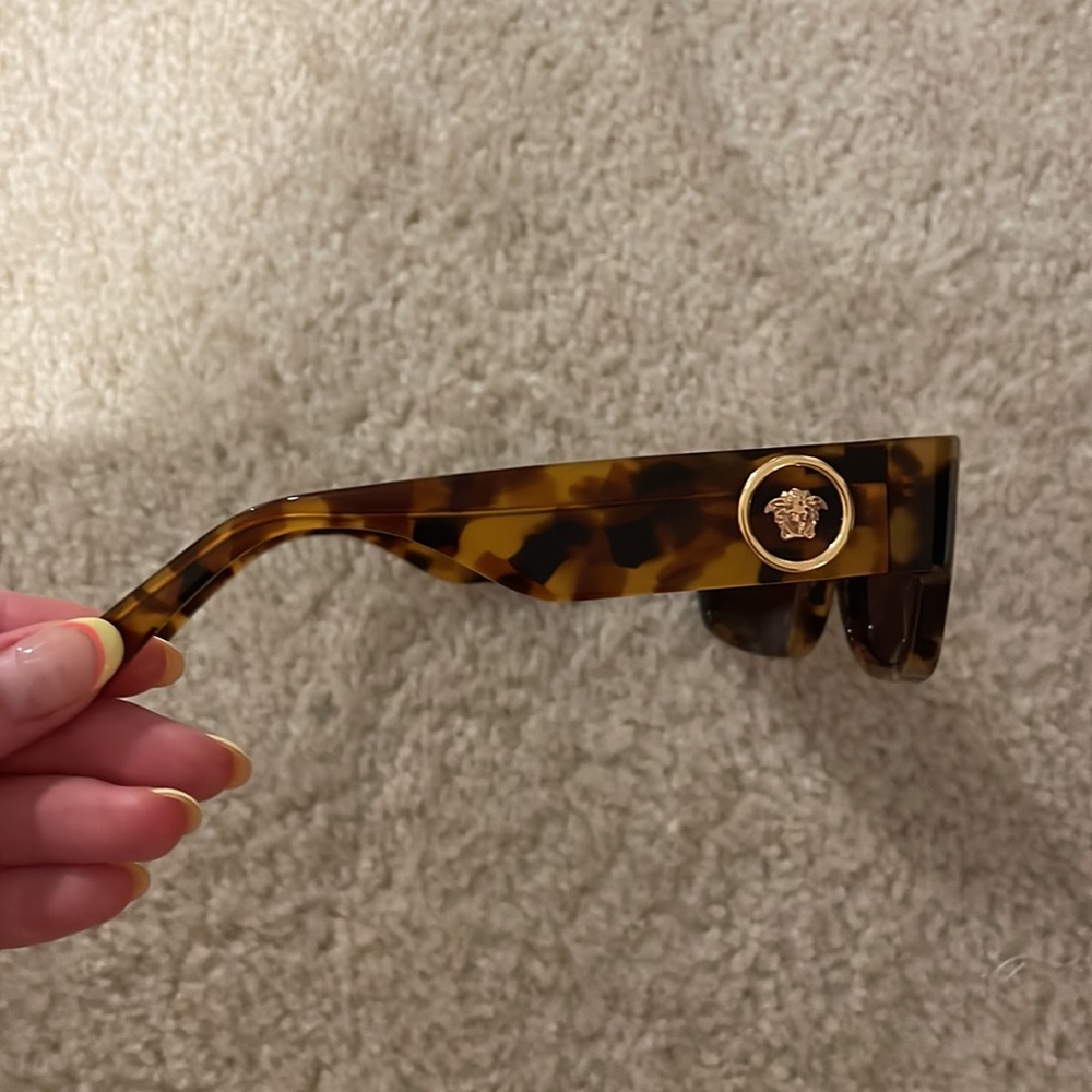 Versace sunglasses - Picture 2 of 9